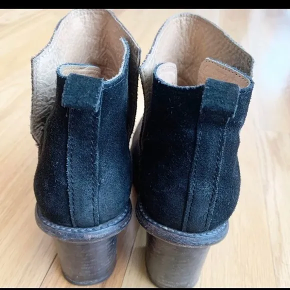 - 𝅺ANTHROPOLOGIE Holding Horses beatrice distressed Suede ankle boots sz 9…