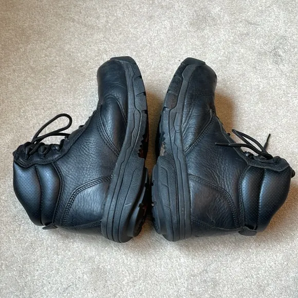 📫 Gravity Defyer leather waterproof work boots
