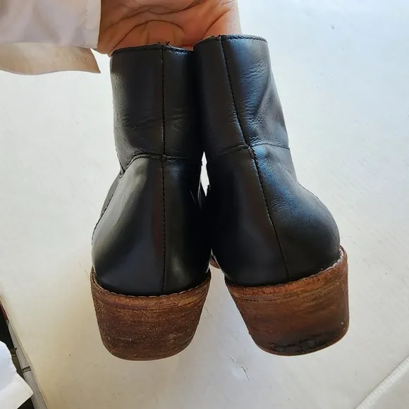 🌸  Madewell | Leather Ankle Boots, size 9, Black