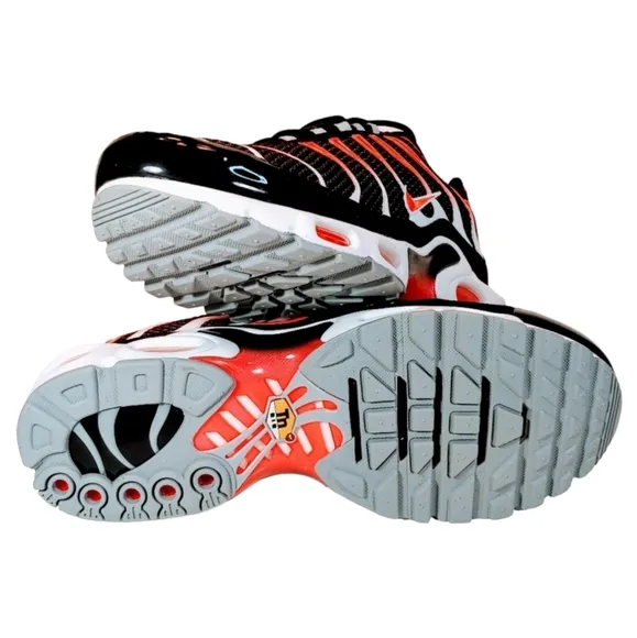 🆕 NIKE Shoes AIR MAX PLUS TN Hot Lava Athletic Sneaker