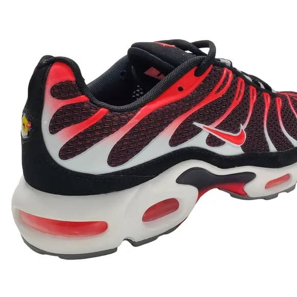 🆕 NIKE Shoes AIR MAX PLUS TN Hot Lava Athletic Sneaker