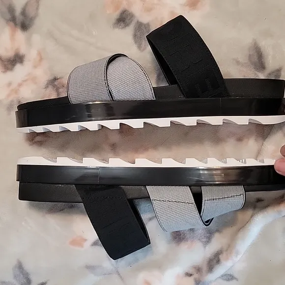 🆕️ Sorel Roaming Slide Sandals