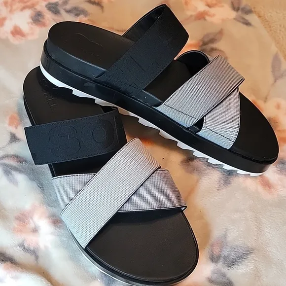 🆕️ Sorel Roaming Slide Sandals