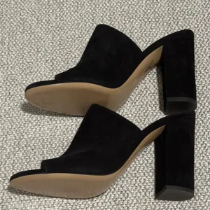 275 Central Women's Suede Shoes, Size 40