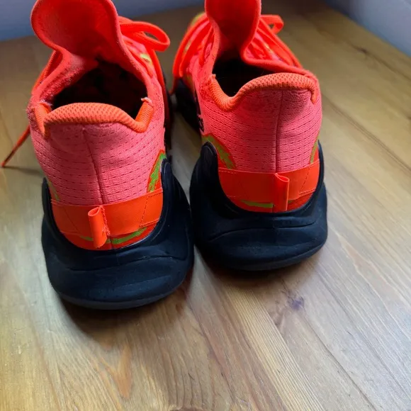 Adidas mahomes 1 athletic shoes size 9.5