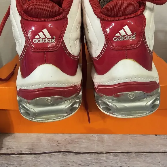 ADIDAS MEN'S PRO MODEL VINTAGE RED AND WHITE SIZE 12