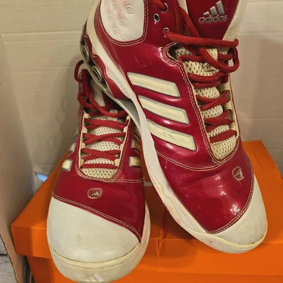 ADIDAS MEN'S PRO MODEL VINTAGE RED AND WHITE SIZE 12