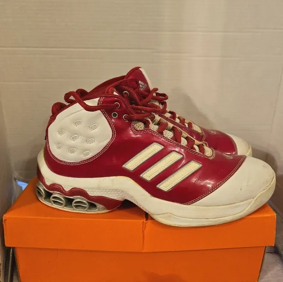 ADIDAS MEN'S PRO MODEL VINTAGE RED AND WHITE SIZE 12