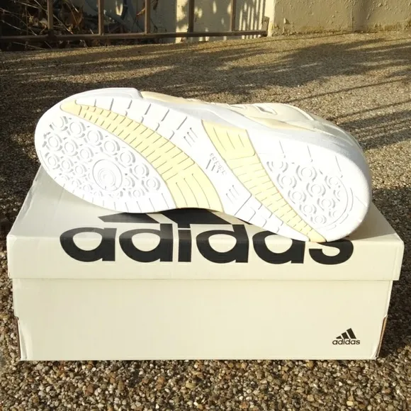 adidas MIDCITY LOW SHOES