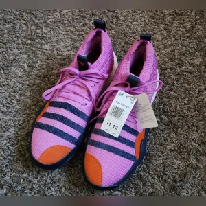 Adidas Trae Young 2 Lilac Stratosphere Athletic Basketball Shoes 11M 12W NEW