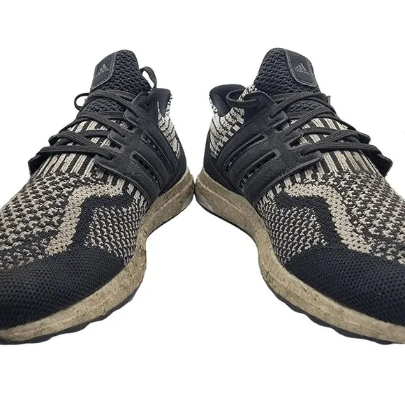 Adidas Ultra Boost 5.0 Mens 10 DNA Oreo Black Low Top Athletic Shoes FY9348