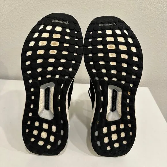 adidas Women's Ultraboost 1.0 Black/White Sz 8 Athletic Running Shoes FY9123
