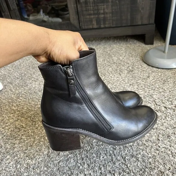 AGL Attilio Giusti Leombruni Sz 39 US 9 Black Leather Ankle Boots Double Zip