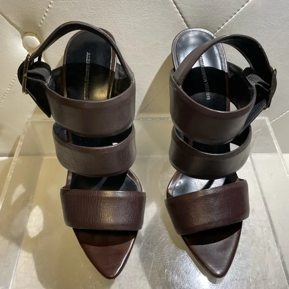 Alexander wang “kerry” sandals in molasses brown sz 38 Good condition