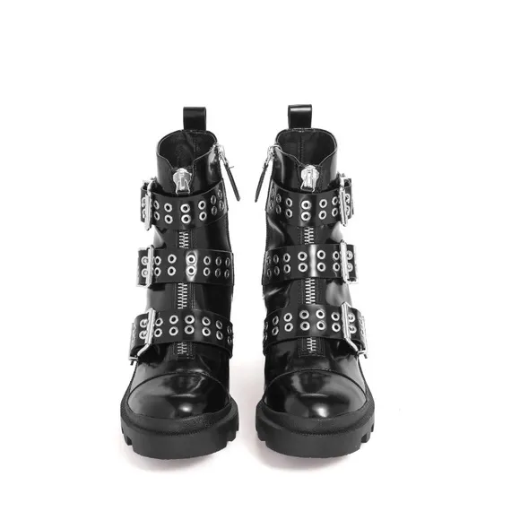 ALICE  OLIVIA Super cool leather elegant ankle boots! NEW