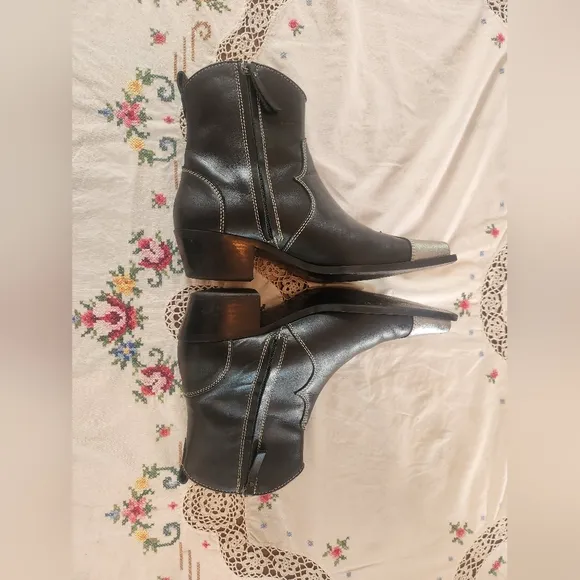 Alohas Buffalo Cowboy Western Leather Boots In Black And Silver Size 40