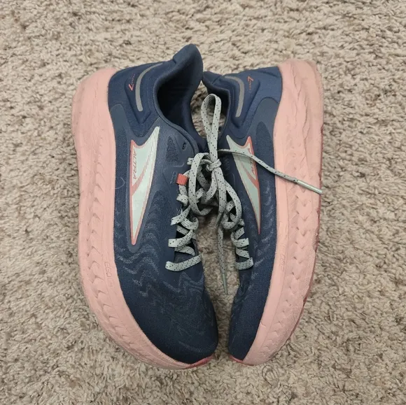 Altra Torin 7 Running Shoes - Navy and Pink Size 9