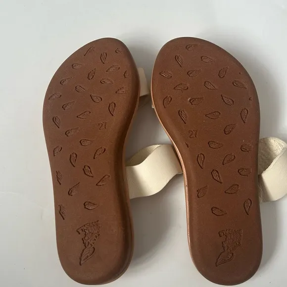 Ancient greek sandals Little kastos soft sz 27 off white