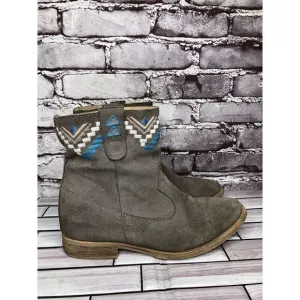 Anthropologie Howsty Gray Suede Western Heel Ankle Boots Women’s Sz 39EU/8.5M US
