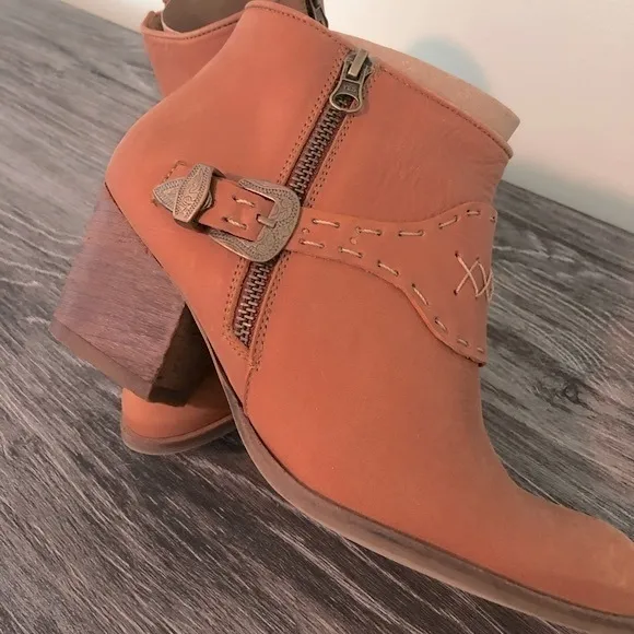 Anthropologie Stivali Western Ankle Boots