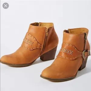 Anthropologie Stivali Western Ankle Boots