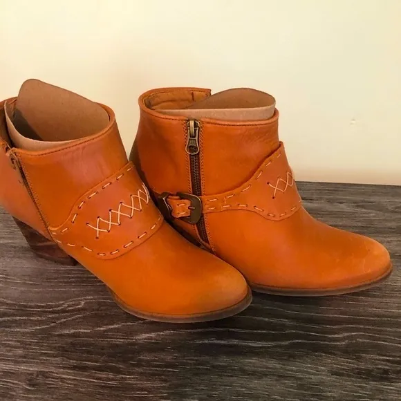 Anthropologie Stivali Western Ankle Boots