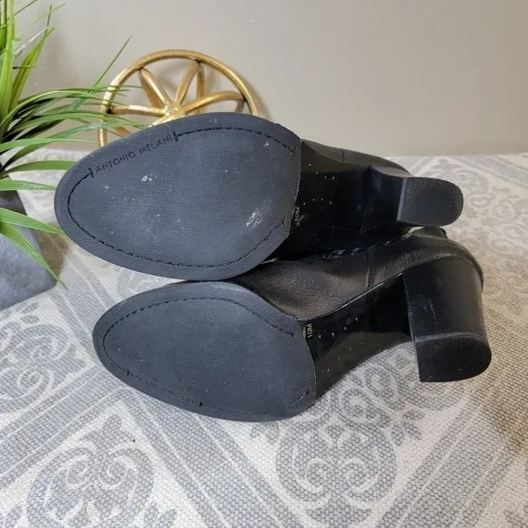Antonio Melani Eadie Black Studded Leather Ankle Boots booties Size 10
