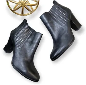 Antonio Melani Eadie Black Studded Leather Ankle Boots booties Size 10