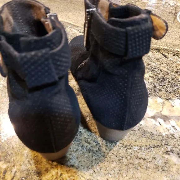 Aquatalia Suede Leather Black Ankle Boots Made in Italy