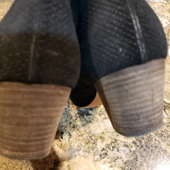 Aquatalia Suede Leather Black Ankle Boots Made in Italy
