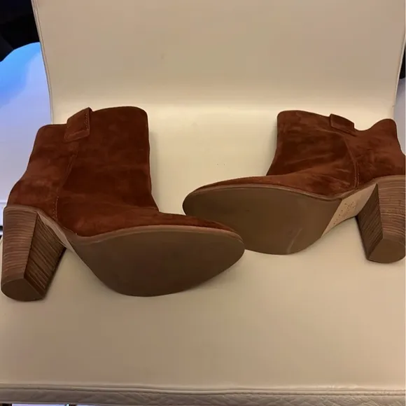 Aquatalia Terracotta Flo Weatherproof Suede Ankle Western Boots, Size 8