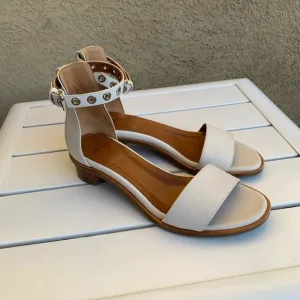 Aquatalia White leather sandals 7