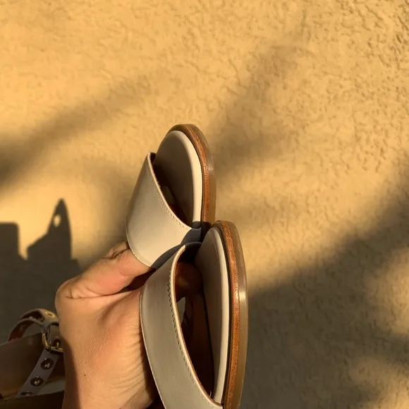 Aquatalia White leather sandals 7