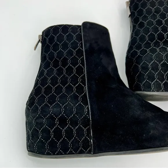 Aquatalia Women Suede Leather Chelsea Boots Black Wedge Heels Booties Size 8.5