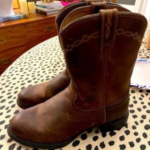 Ariat Men's Heritage Roper Distressed Brown Western Boots Size 7.5 EE
