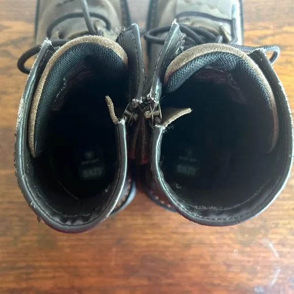 Ariat Work Hog Waterproof Leather Boots Boys Size 4