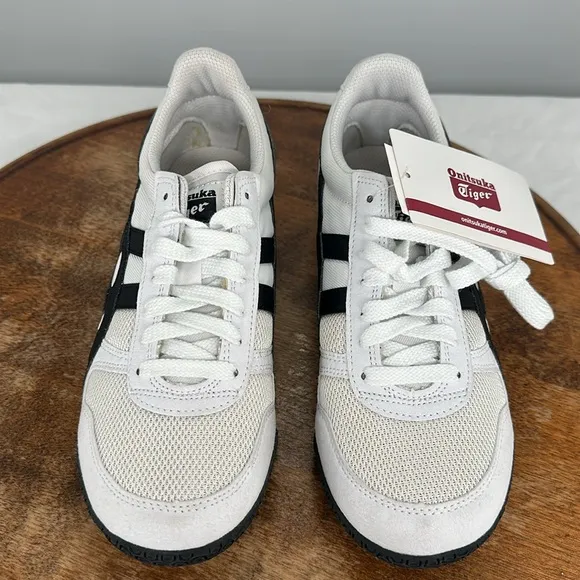 Asics Onitsuka Tiger Shoes Mens/Youth 4.5 White Black Lace Up Sneakers Athletic
