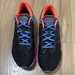 ASICS Women's Black Running Shoes size 10