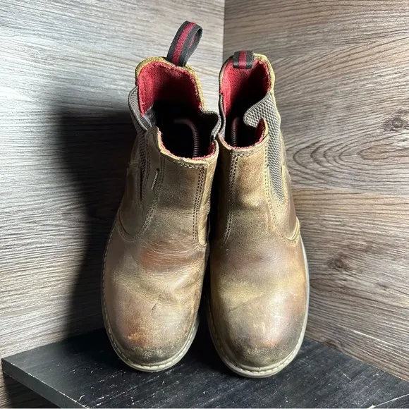 Avenger work boots brown
