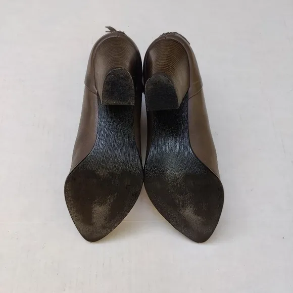 B Makowski Women's Ankle Boots Grey Leather Booties Metal Studs &amp; Toe Size 7.5M