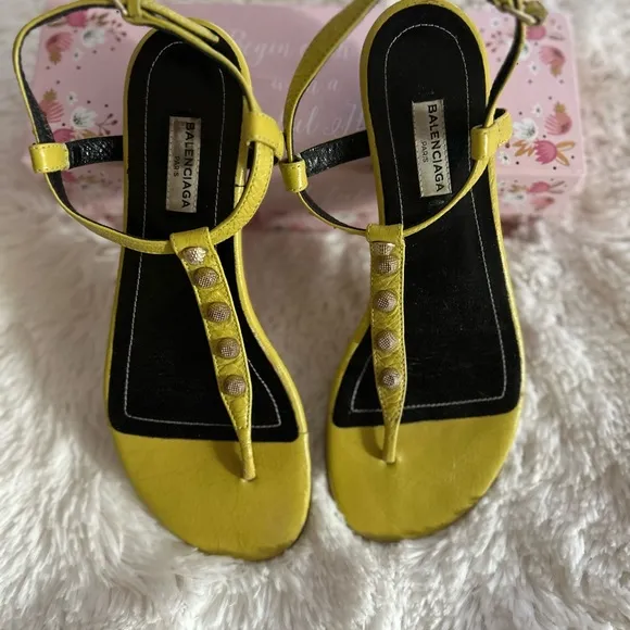 BALENCIAGA sandals size 38