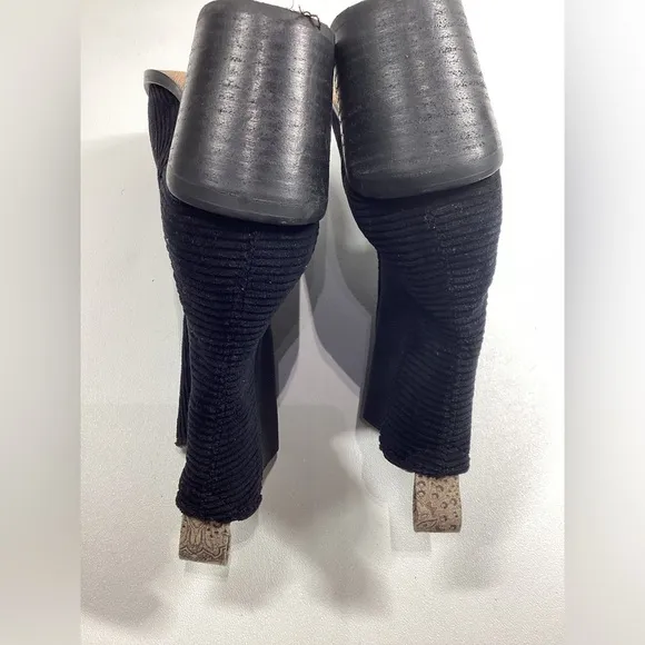 BAND OF GYPSIES Shadow Ankle Boots‎ Boho Black Corduroy Booties Women's Size 8