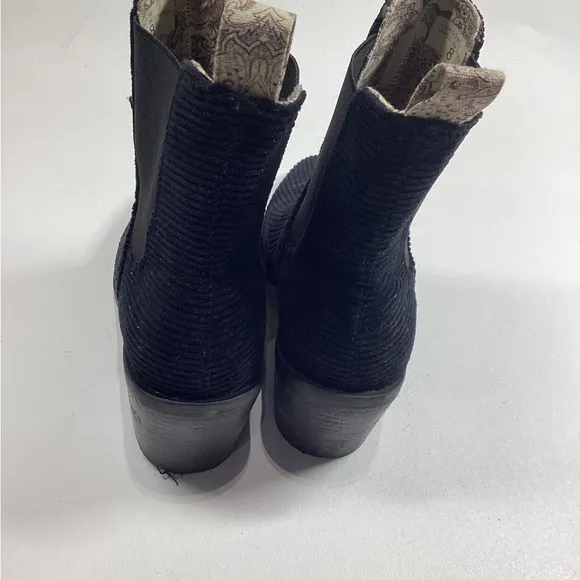 BAND OF GYPSIES Shadow Ankle Boots‎ Boho Black Corduroy Booties Women's Size 8