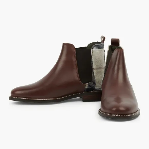 BARBOUR Sloane Chelsea Boot
