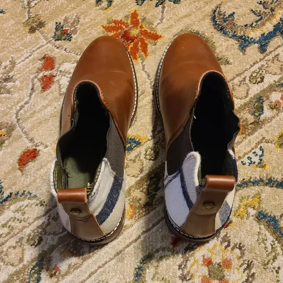 BARBOUR Sloane Chelsea Boot