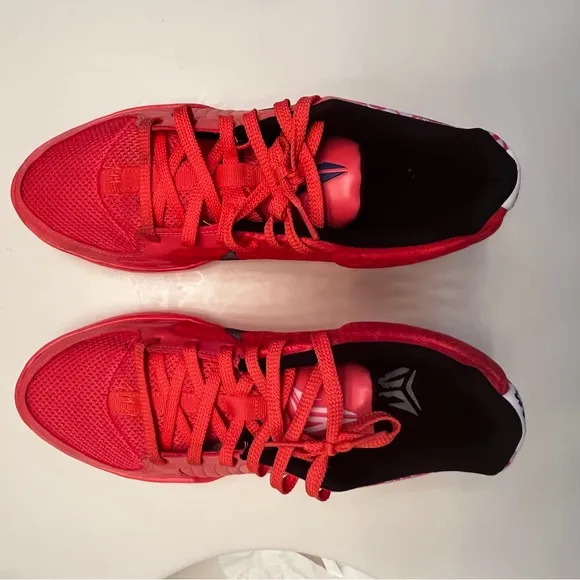 Basketball Sneakers for teenagers Nike Ja 2 Hot pink