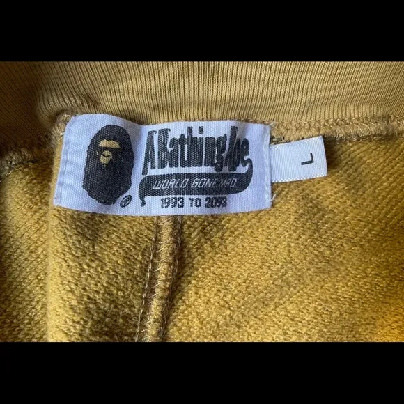 Bathing Ape Camo shorts size L
