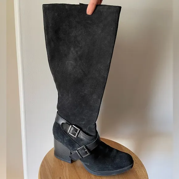 BØC Born Women’s Tall Suede Black Boots with Buckles W8.5