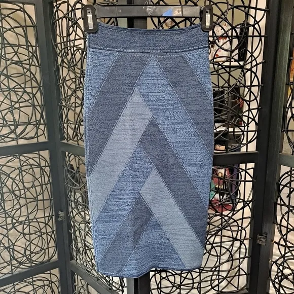 BCBG MaxAzria Size XS &quot;Denim Patchwork&quot; Skirt BodyCon Pencil EUC
