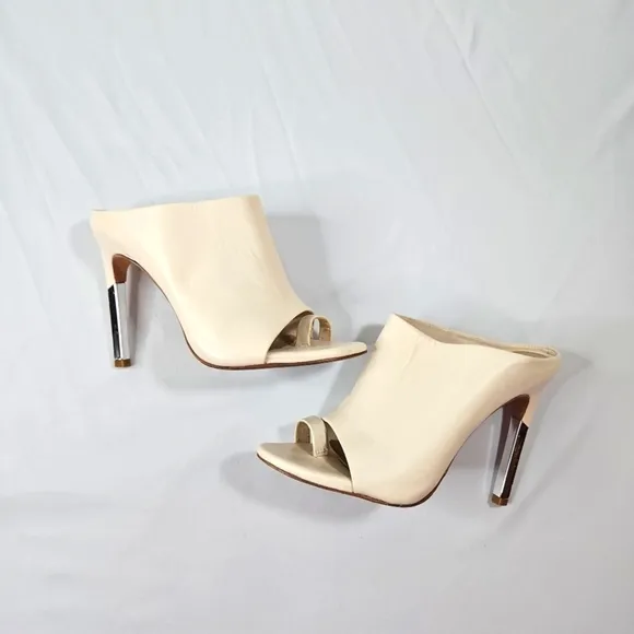 BCBGMAXAZRIA Cream Leather Heels Sz 7.5